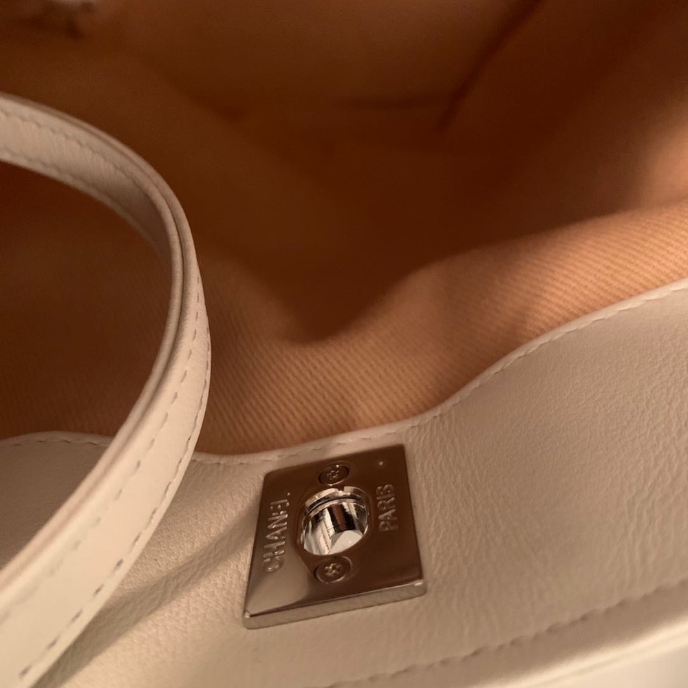 Chanel Sac Cordon top handle bucket quilted white leather silver hardware purse - Picture 14 of 15